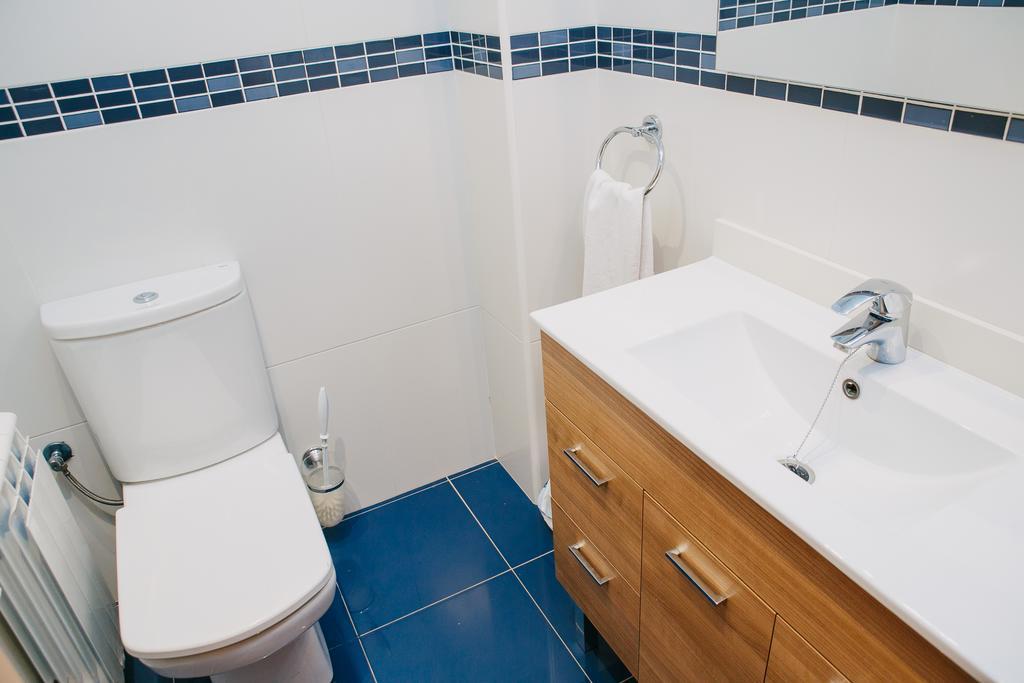 Apartamentos Navas Barcelona Bagian luar foto
