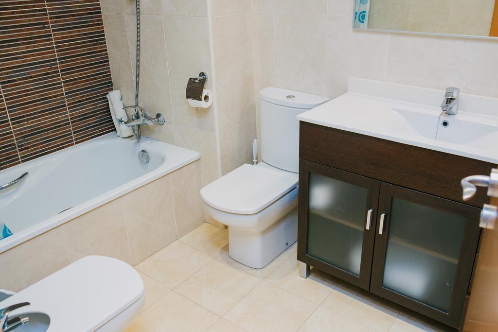 Apartamentos Navas Barcelona Bagian luar foto
