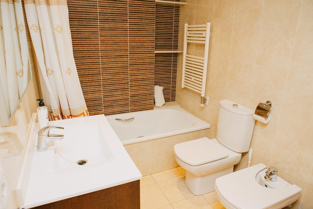 Apartamentos Navas Barcelona Bagian luar foto