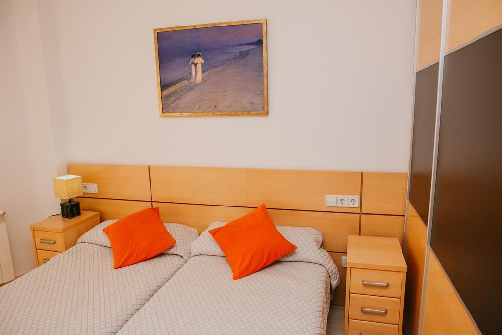 Apartamentos Navas Barcelona Bagian luar foto