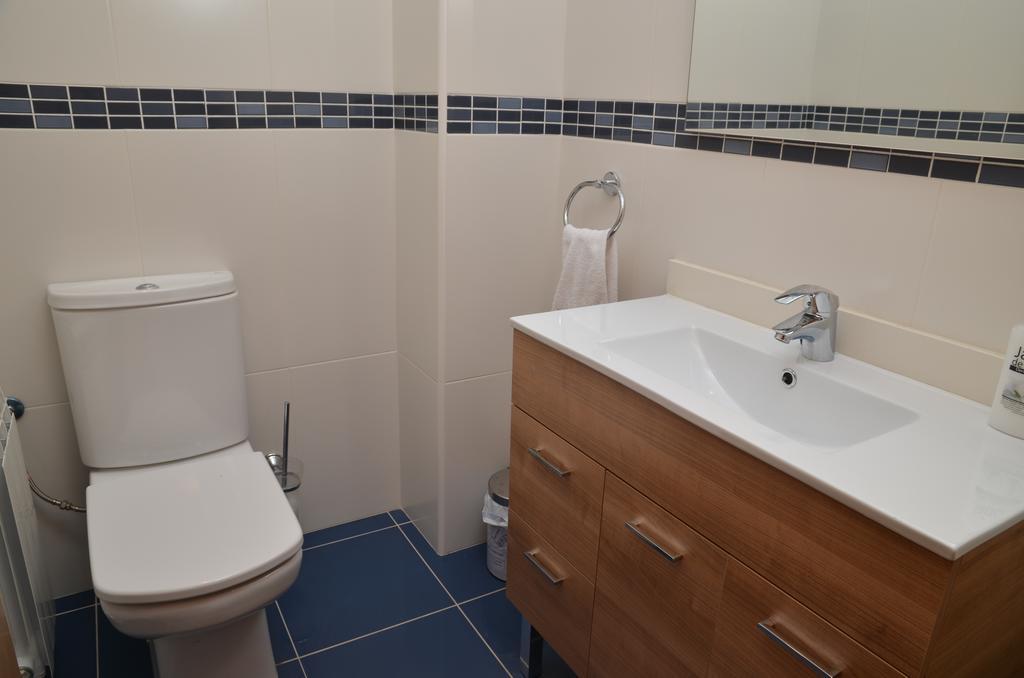 Apartamentos Navas Barcelona Bagian luar foto